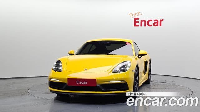 Porsche 718 Cayman 3