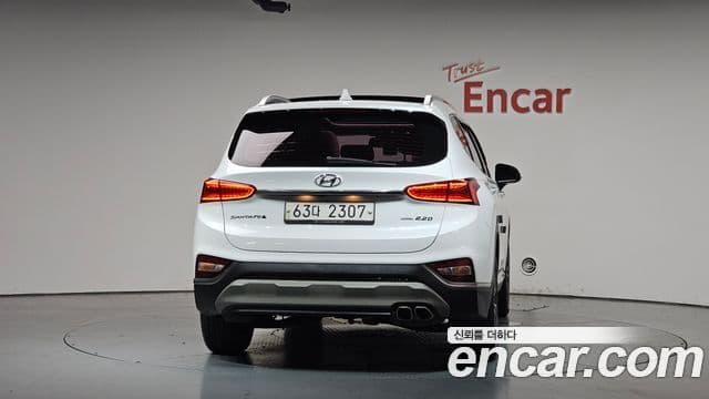 Hyundai Santa Fe TM 4