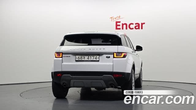 Land Rover Range Rover Evoque 3