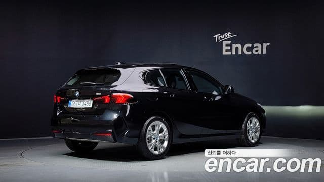 BMW 1 Series (F70) 2