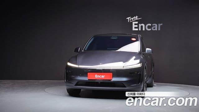 Tesla Model Y 3