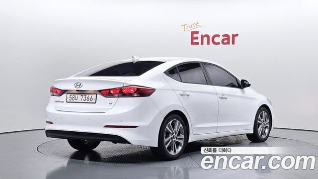 Hyundai Avante AD 2