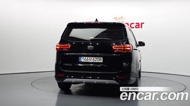 Kia The New Carnival 4