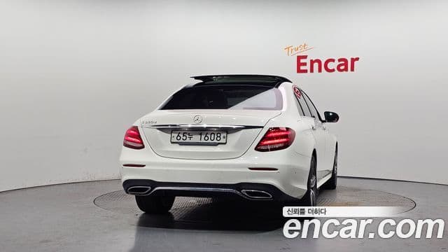 Mercedes-Benz E-Class W213 3