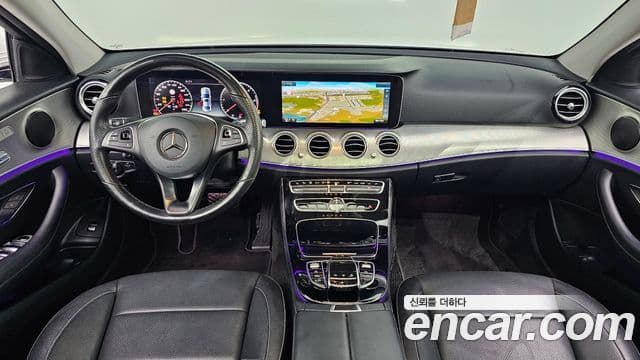 Mercedes-Benz E-Class W213 4