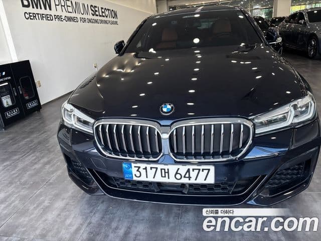 BMW 5 Series (G30)