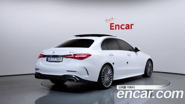 Mercedes-Benz C-Class W206 2