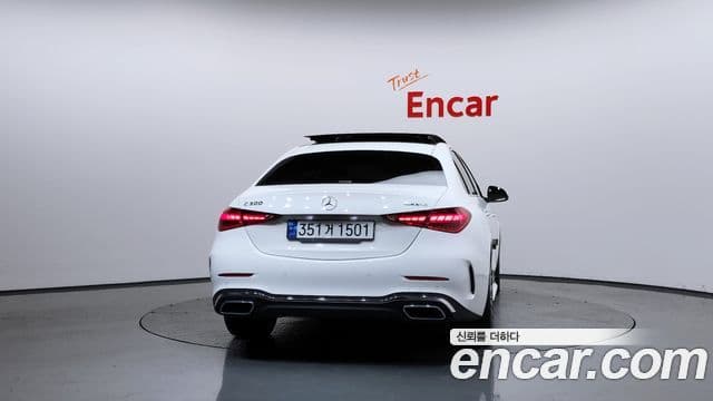 Mercedes-Benz C-Class W206 4