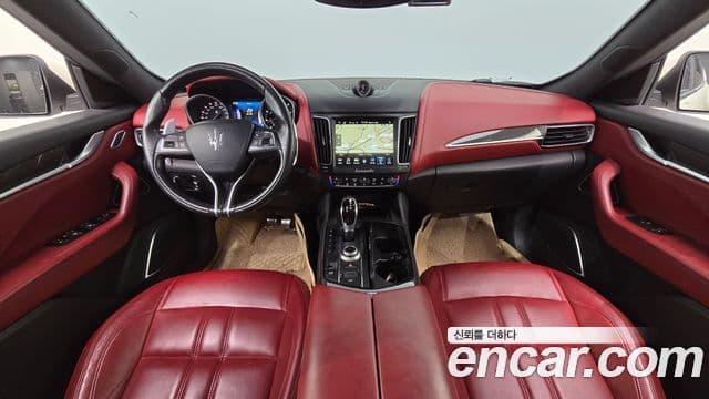 Maserati Levante 4