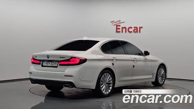 BMW 5 Series (G30) 2