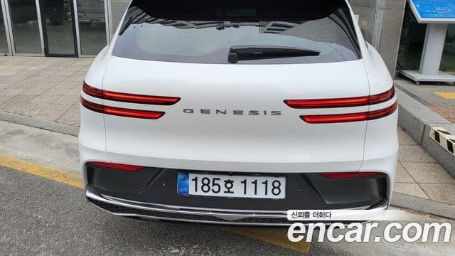 Genesis GV70 4