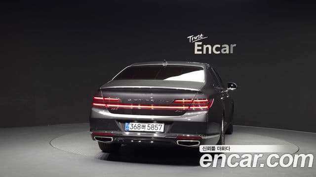 Genesis G90 4