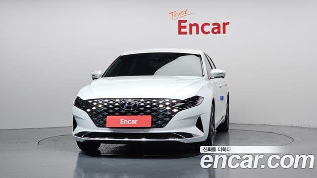 Hyundai The New Grandeur IG Hybrid 2