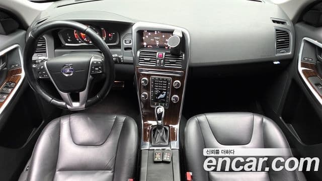 Volvo XC60 4