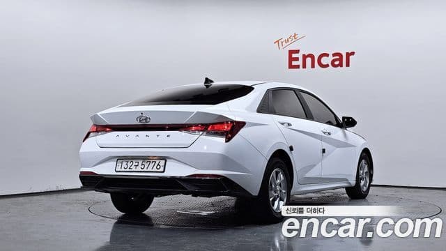 Hyundai Avante (CN7) 2