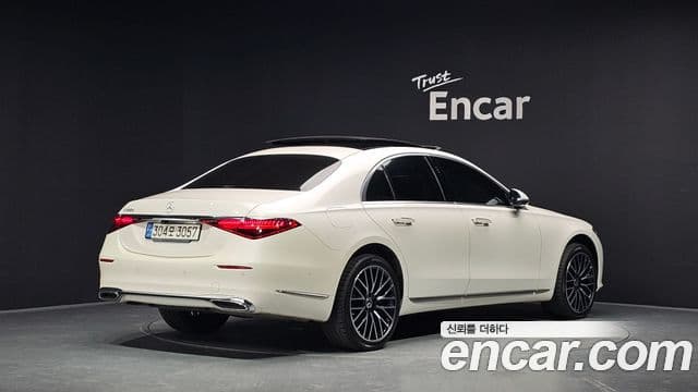 Mercedes-Benz S-Class W223 2