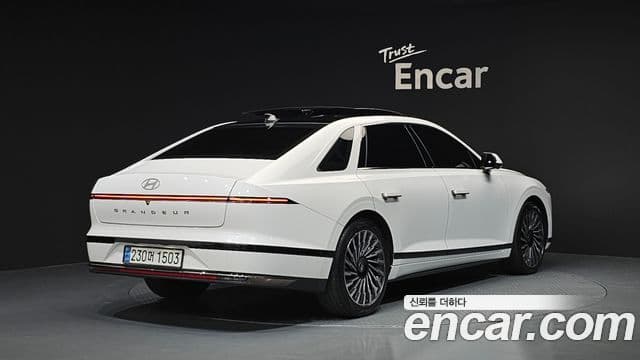 Hyundai Grandeur (GN7) 2