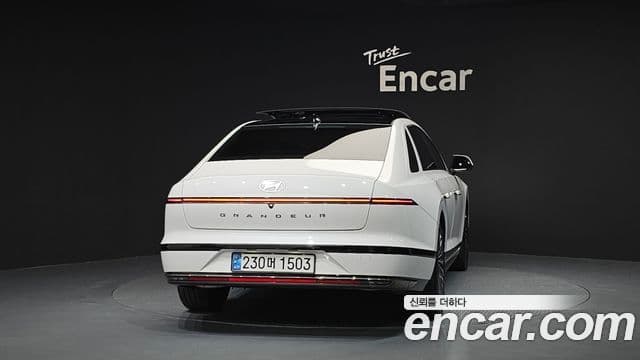 Hyundai Grandeur (GN7) 4