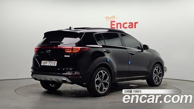 Kia Sportage The Bold 2