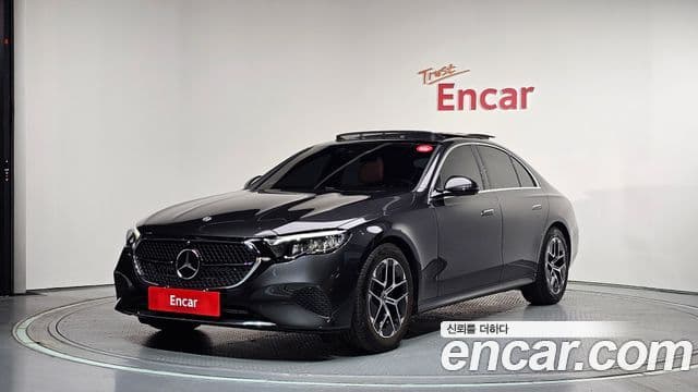 Mercedes-Benz E-Class W214 1