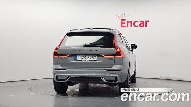 Volvo XC60 2nd Gen 4