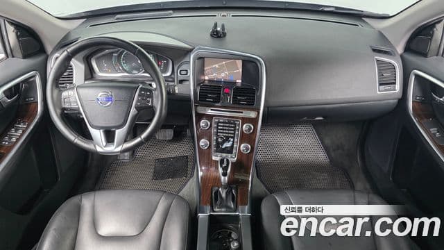 Volvo XC60 4