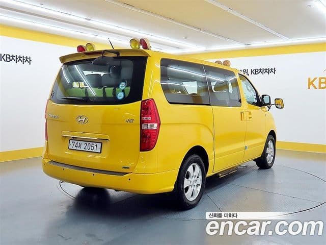Hyundai Grand Starex 4
