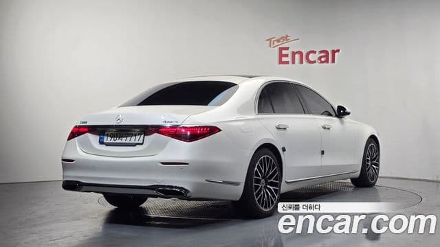 Mercedes-Benz S-Class W223 2