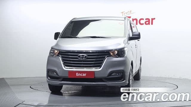 Hyundai The New Grand Starex 3