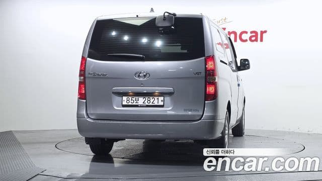 Hyundai The New Grand Starex 4