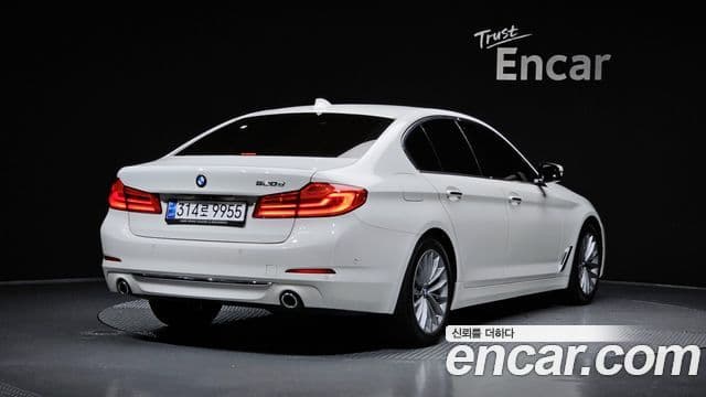 BMW 5 Series (G30) 2