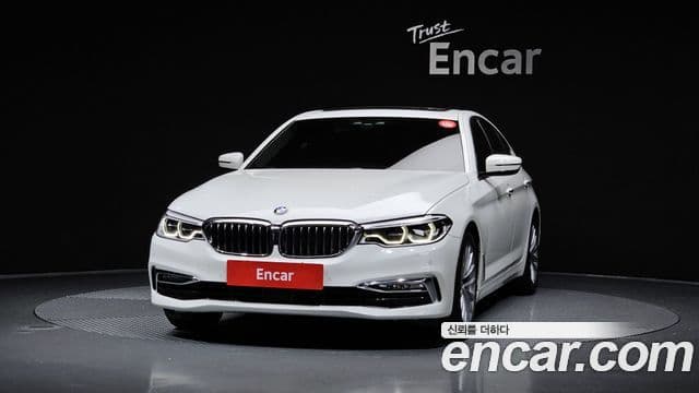 BMW 5 Series (G30) 3