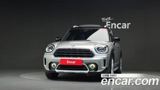 MINI Cooper Countryman 2