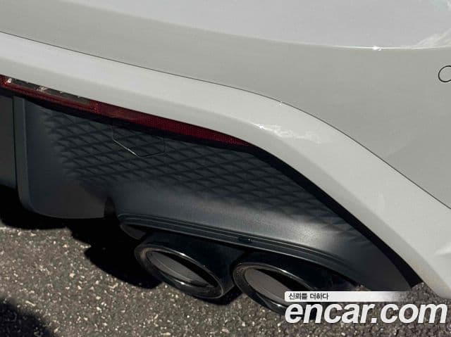 Porsche Macan 4