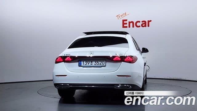 Mercedes-Benz E-Class W214 4
