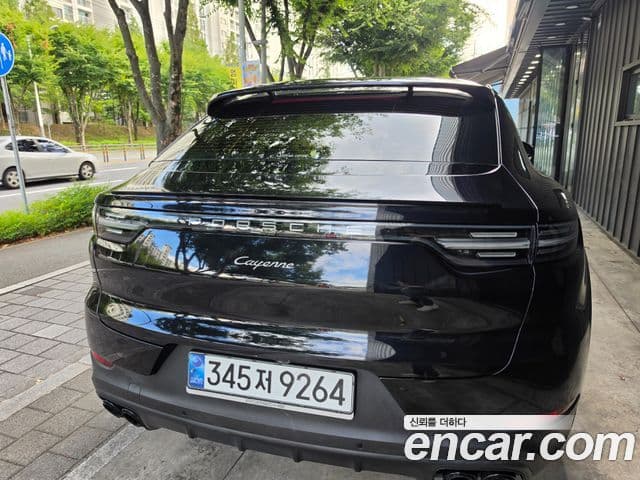 Porsche Cayenne (PO536) 2