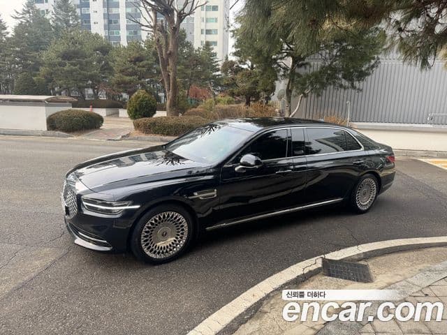 Genesis G90