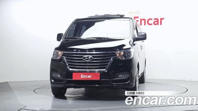 Hyundai The New Grand Starex 3