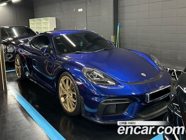 Porsche 718 Cayman 1