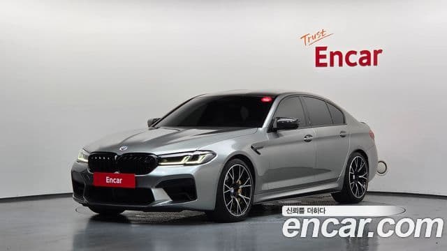 BMW M5 (F90)