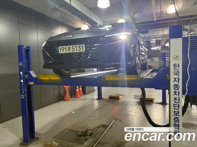Hyundai Avante (CN7) 1
