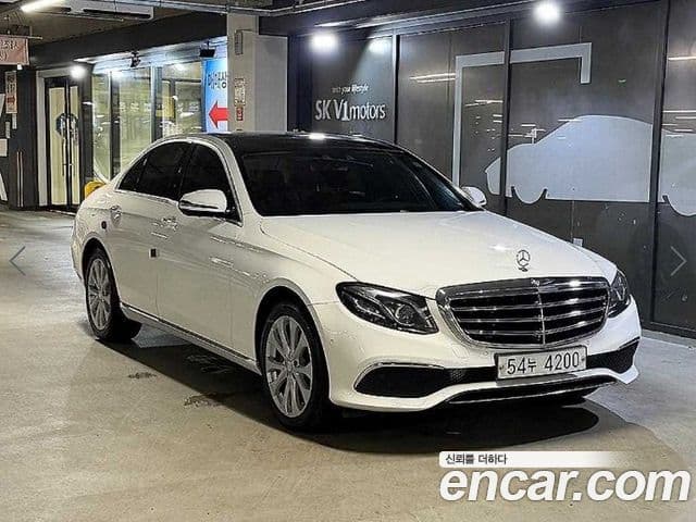 Mercedes-Benz E-Class W213 1