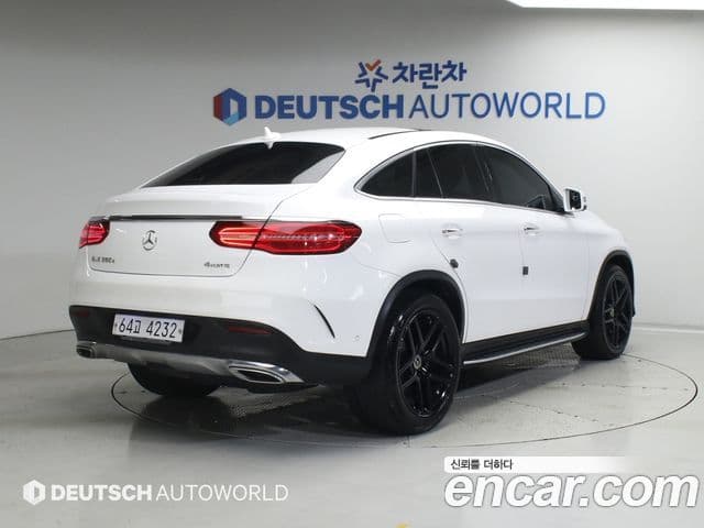 Mercedes-Benz GLE-Class W166 2