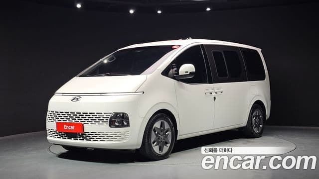 Hyundai Staria