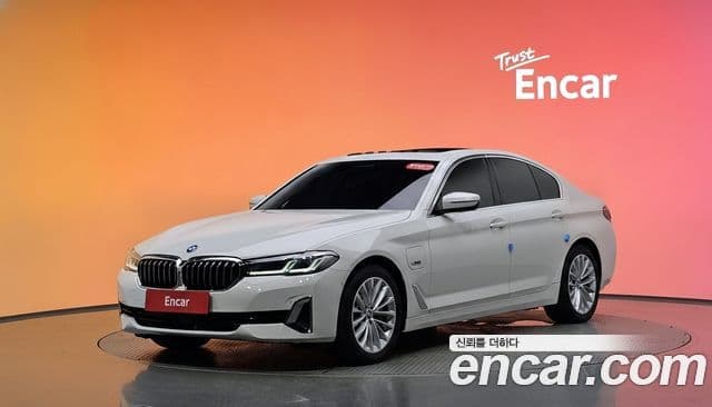 BMW 5 Series (G30)
