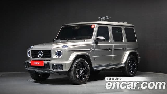 Mercedes-Benz G-Class W465