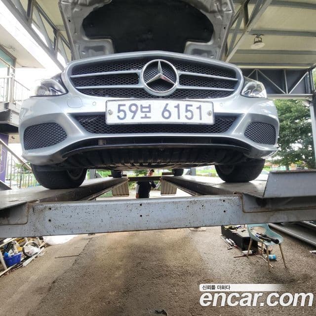 Mercedes-Benz C-Class W205