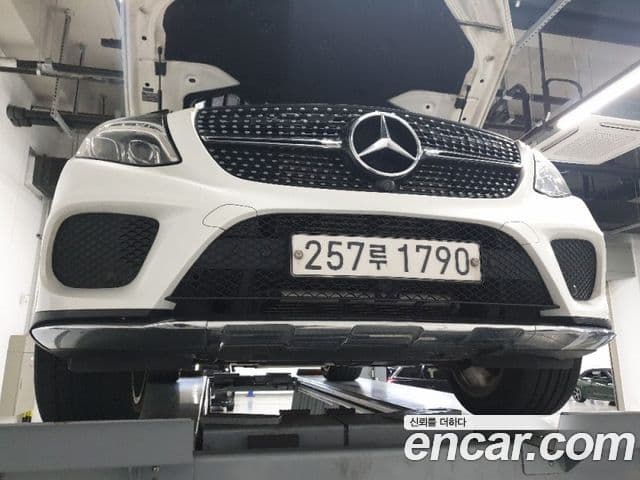Mercedes-Benz GLE-Class W166