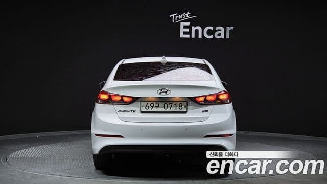 Hyundai Avante AD 4