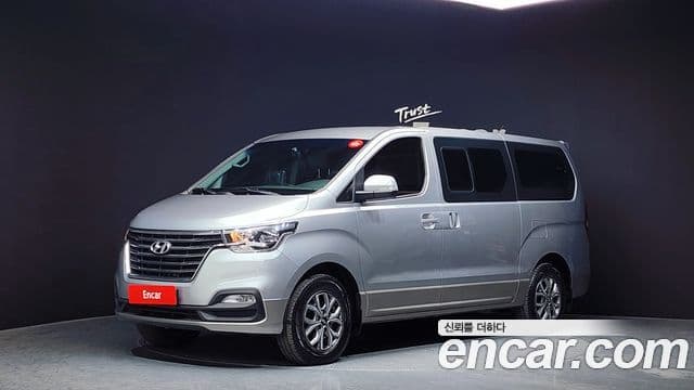 Hyundai The New Grand Starex 1